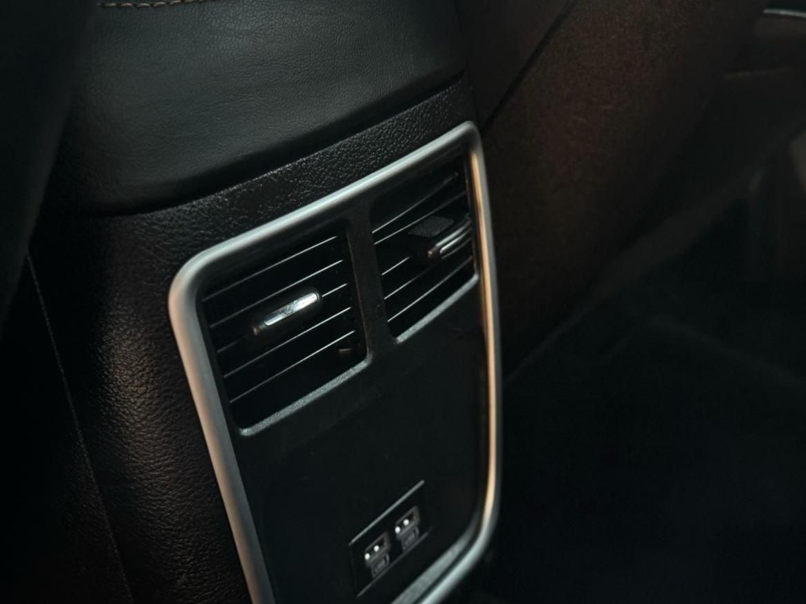 Car Image 2019 DODGE CHARGER R/T