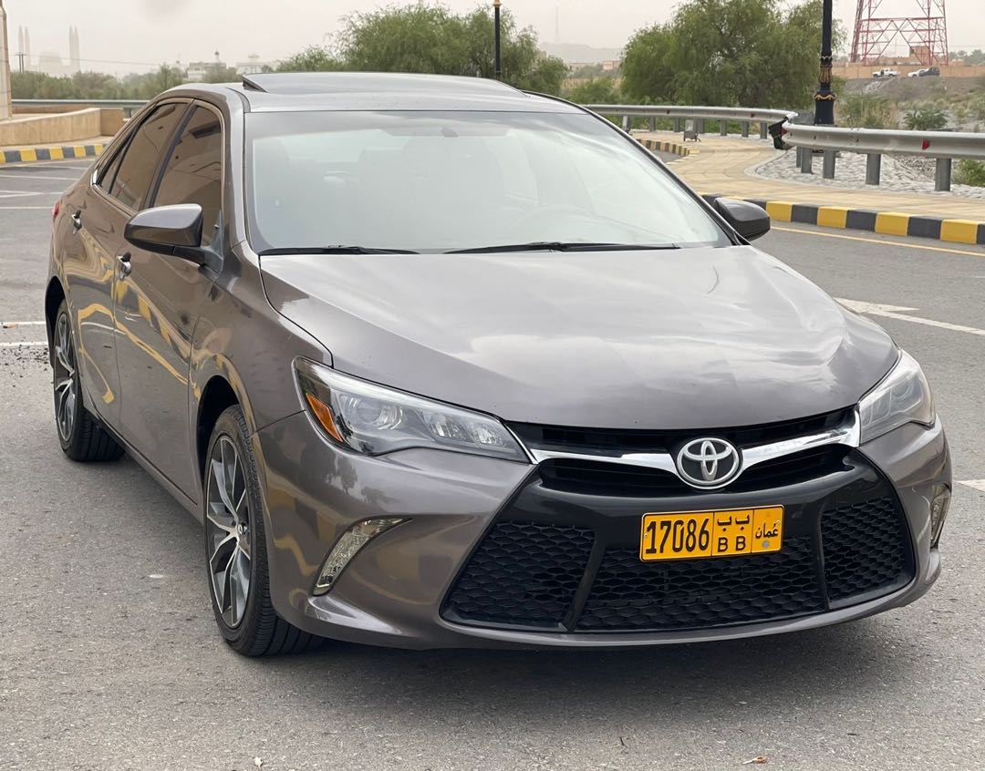Car Image 2015 TOYOTA CAMRY XSE