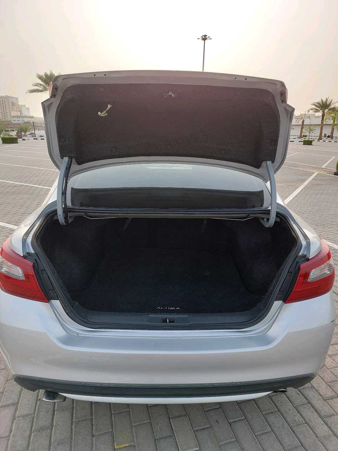Car Image 2018 NISSAN ALTIMA S