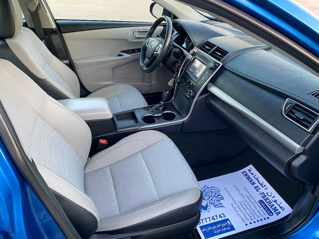 Car Image 2017 TOYOTA CAMRY SE