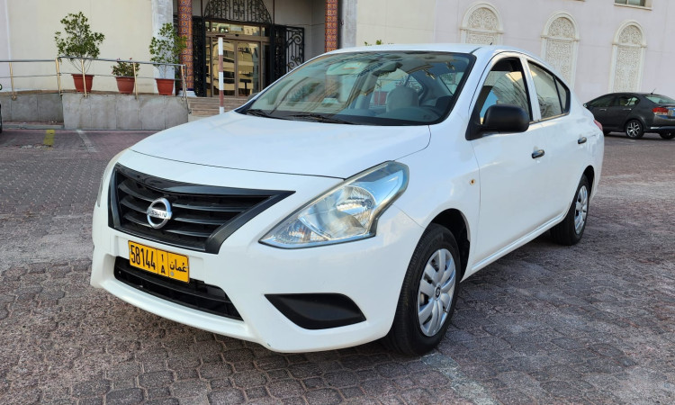 NISSAN SUNNY 2016