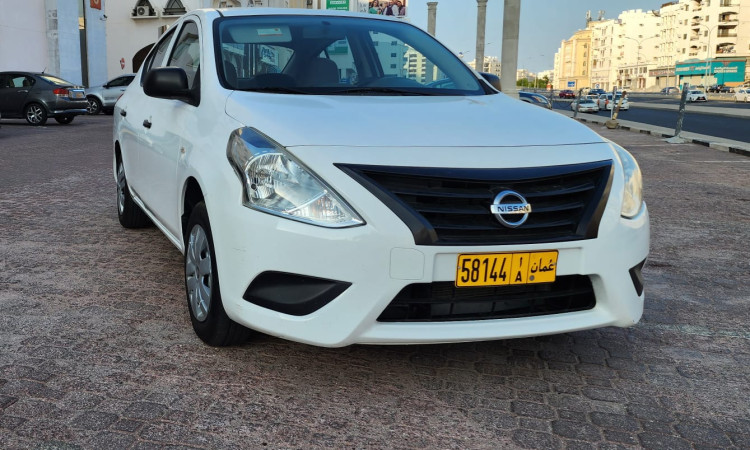 NISSAN SUNNY 2016