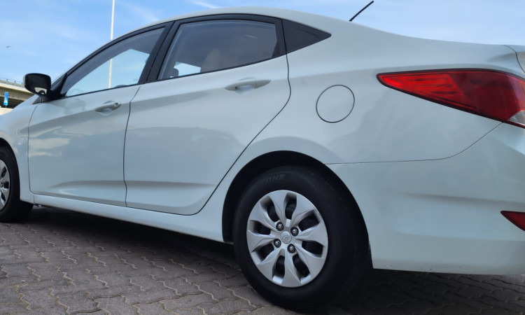HYUNDAI ACCENT 2016