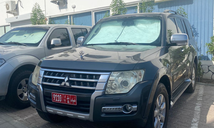 MITSUBISHI PAJERO 2016