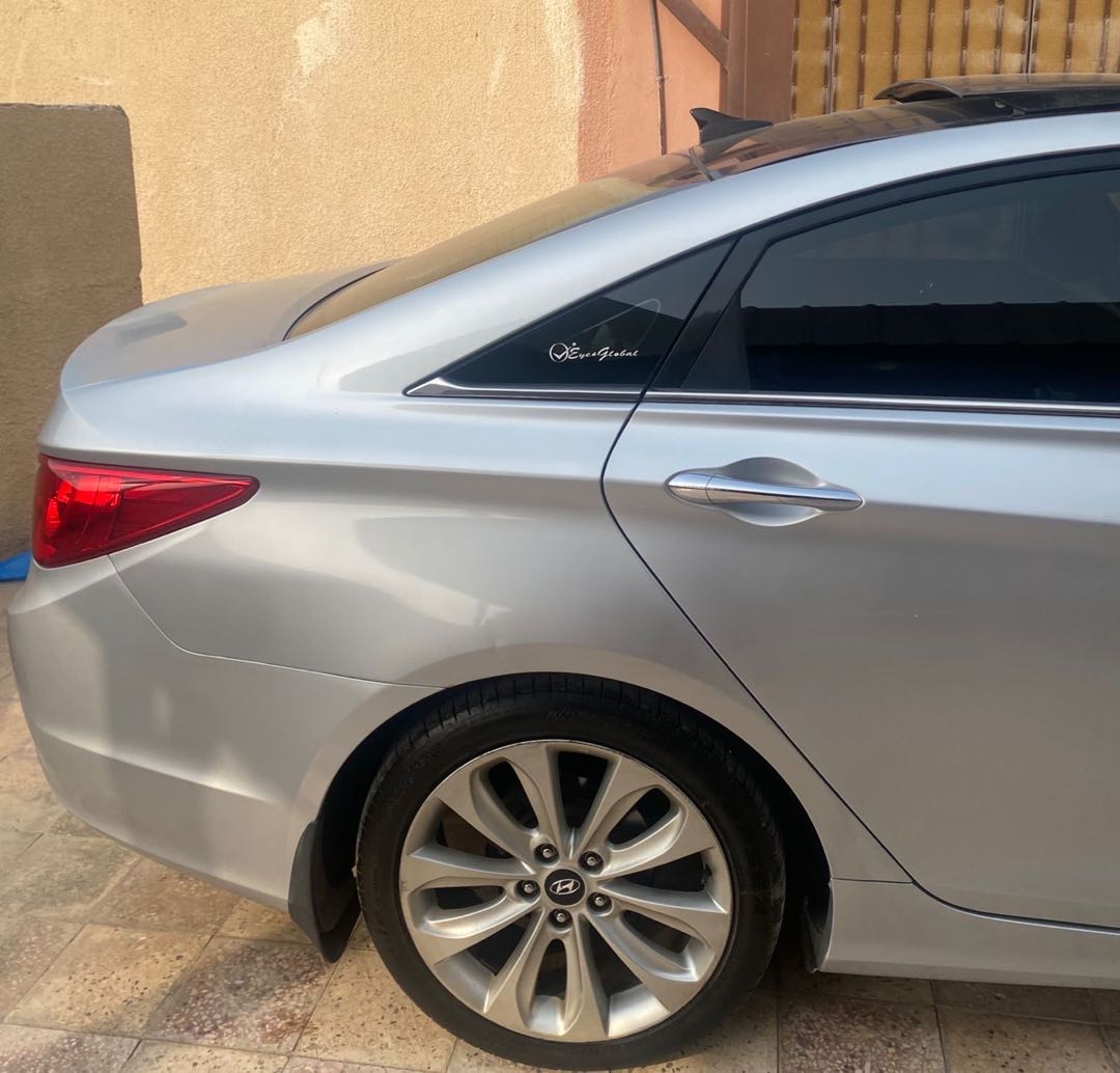 Car Image 2012 HYUNDAI SONATA LIMITED