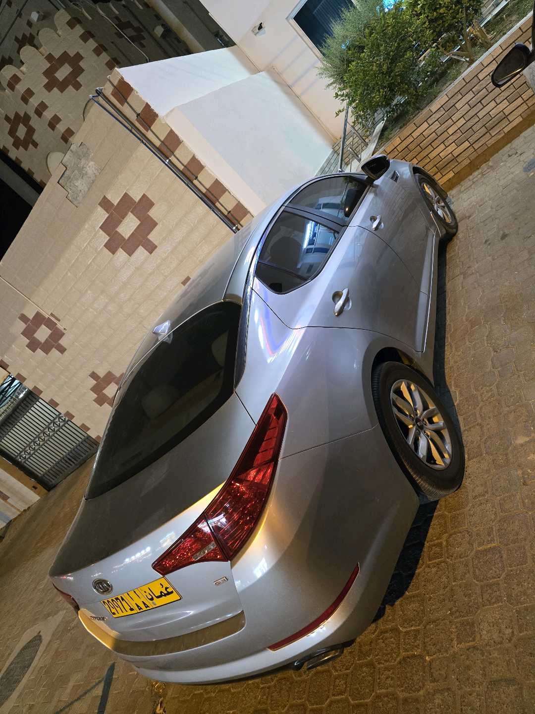 Car Image 2011 Kia OPTIMA LX