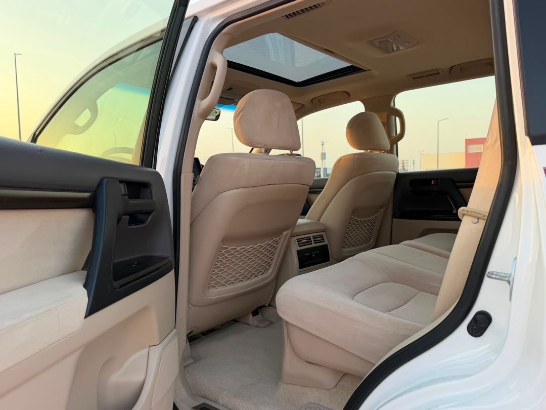 Car Image 2020 TOYOTA LAND CRUISER GX.R