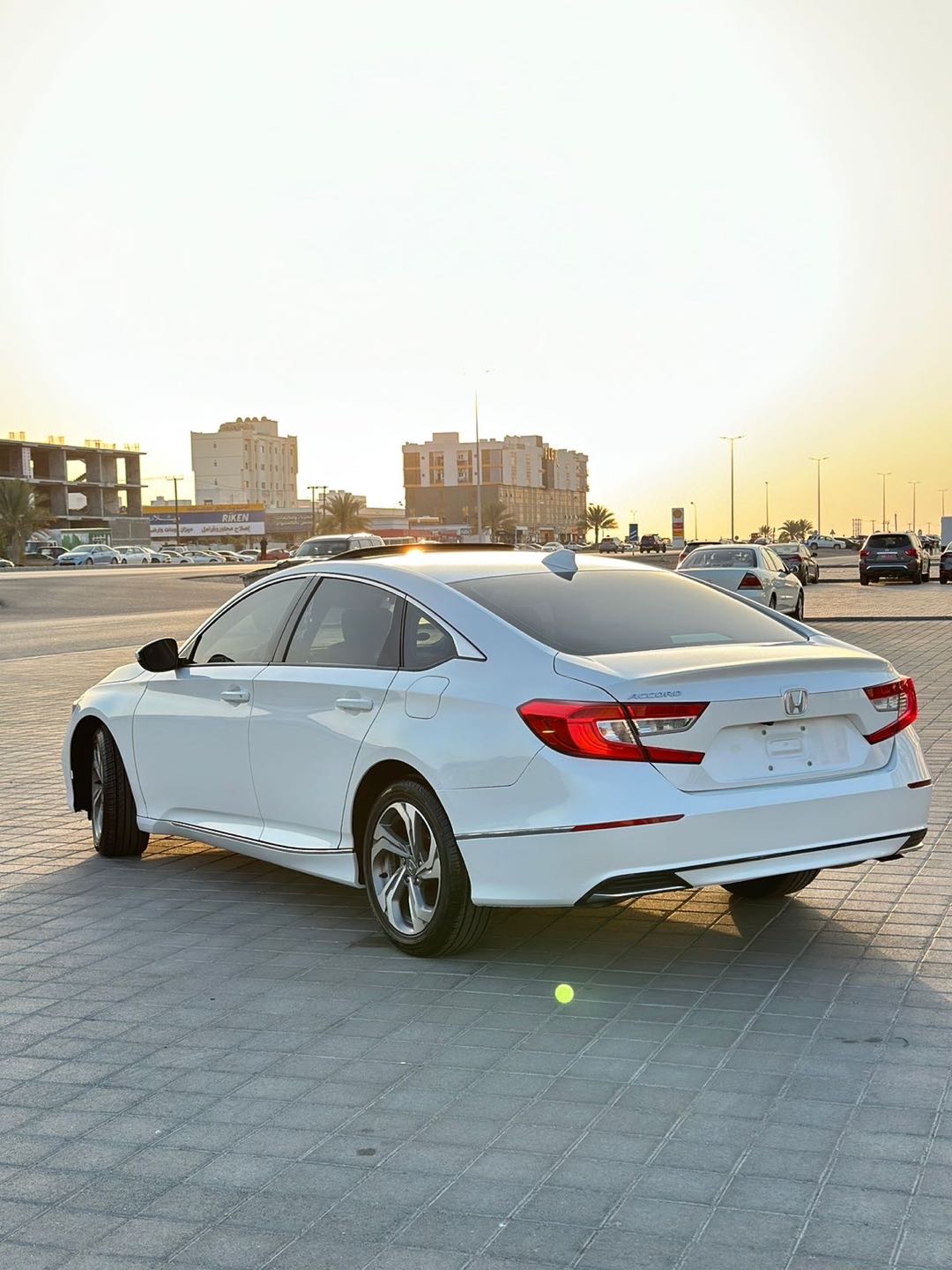 Car Image 2018 HONDA ACCORD EXL
