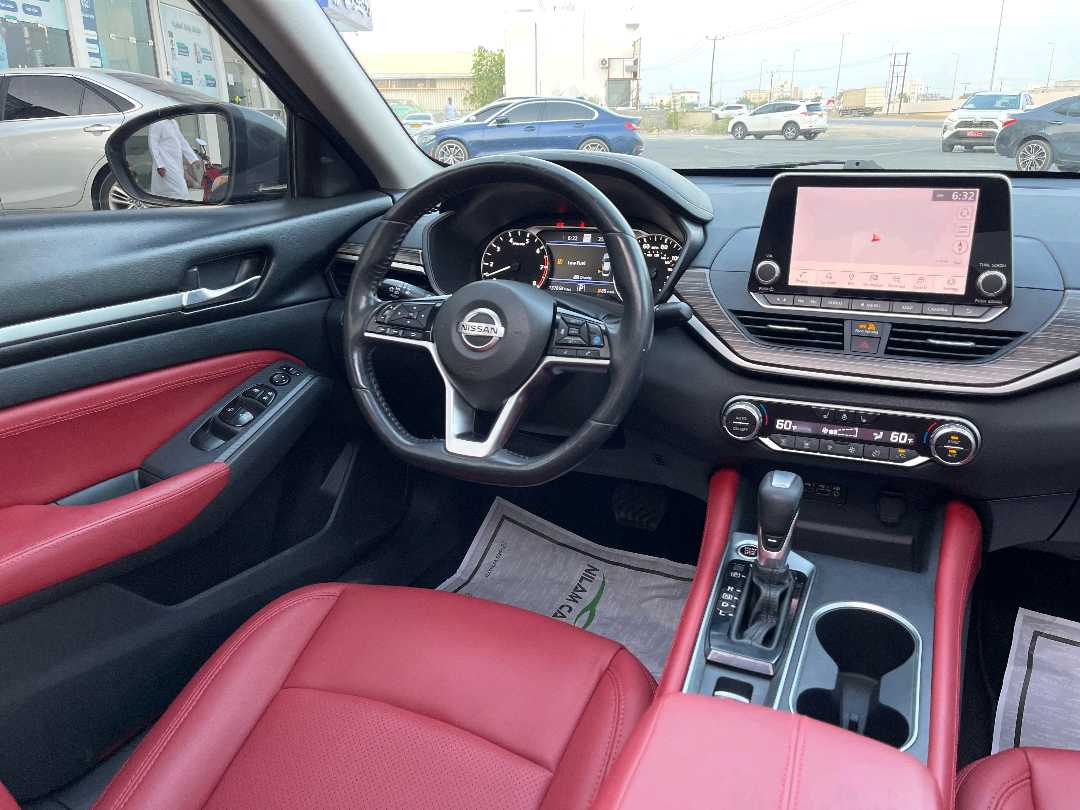 Car Image 2019 NISSAN ALTIMA SL