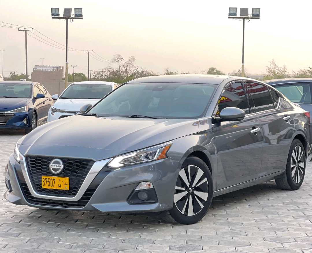Car Image 2019 NISSAN ALTIMA SL