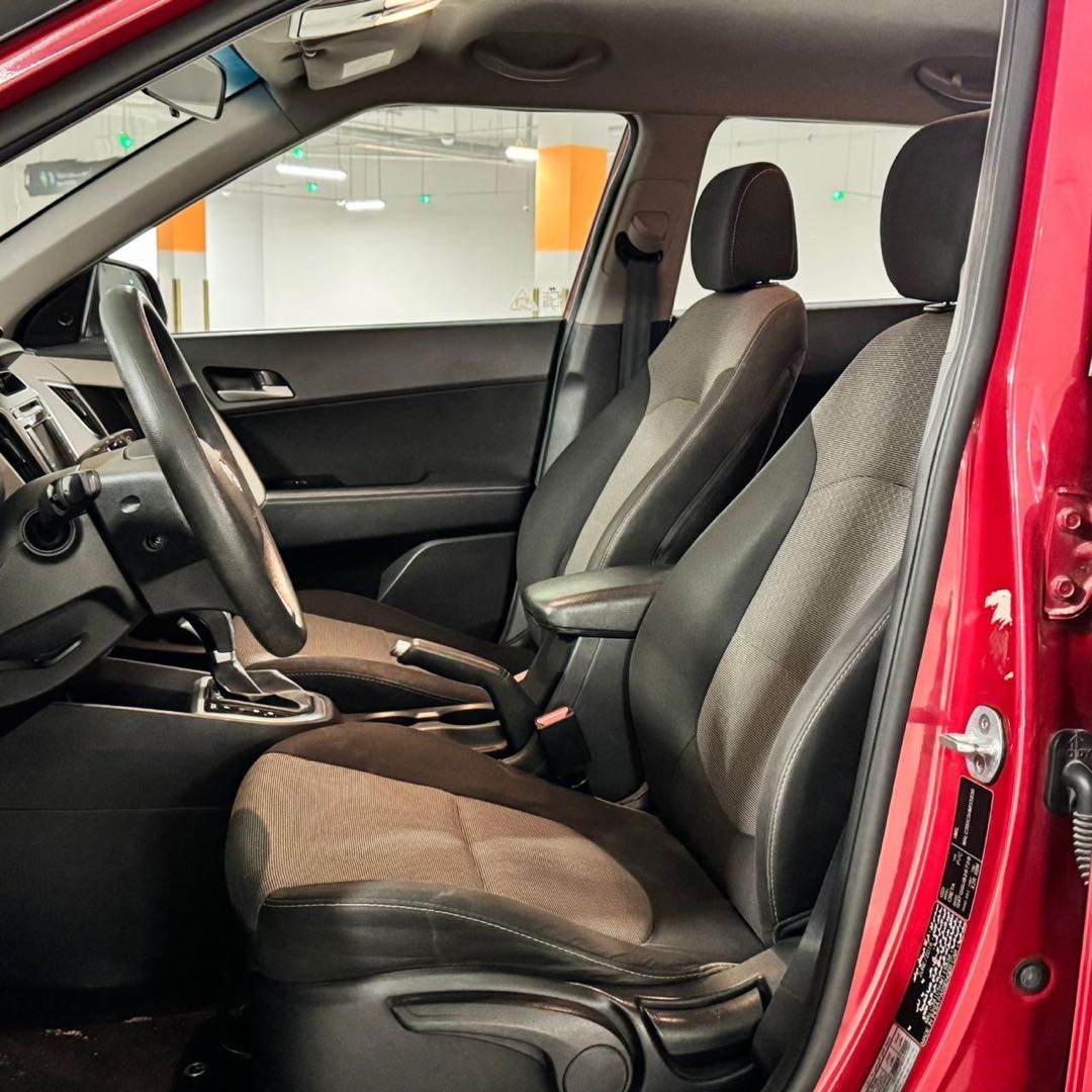 Car Image 2017 HYUNDAI CRETA 