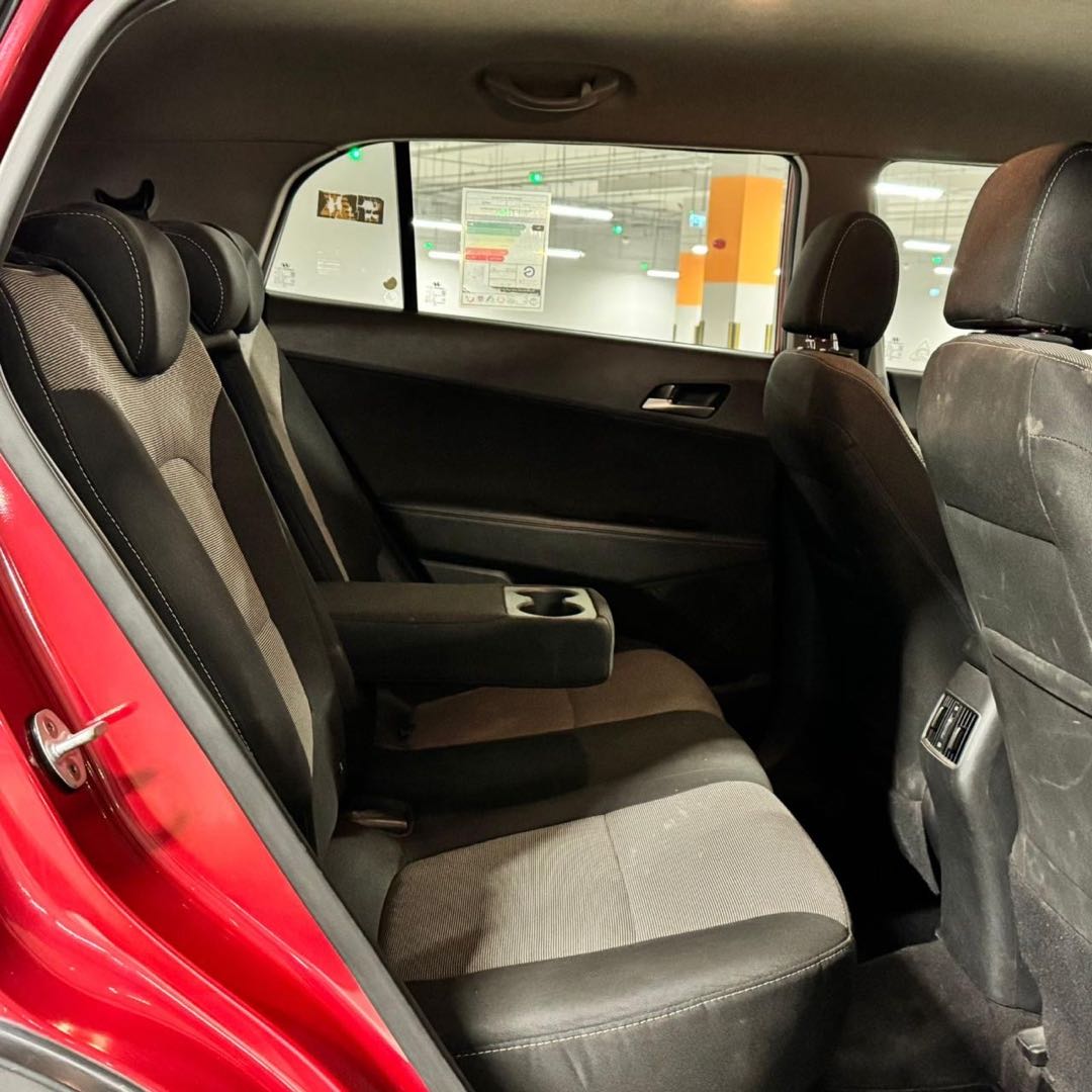 Car Image 2017 HYUNDAI CRETA 