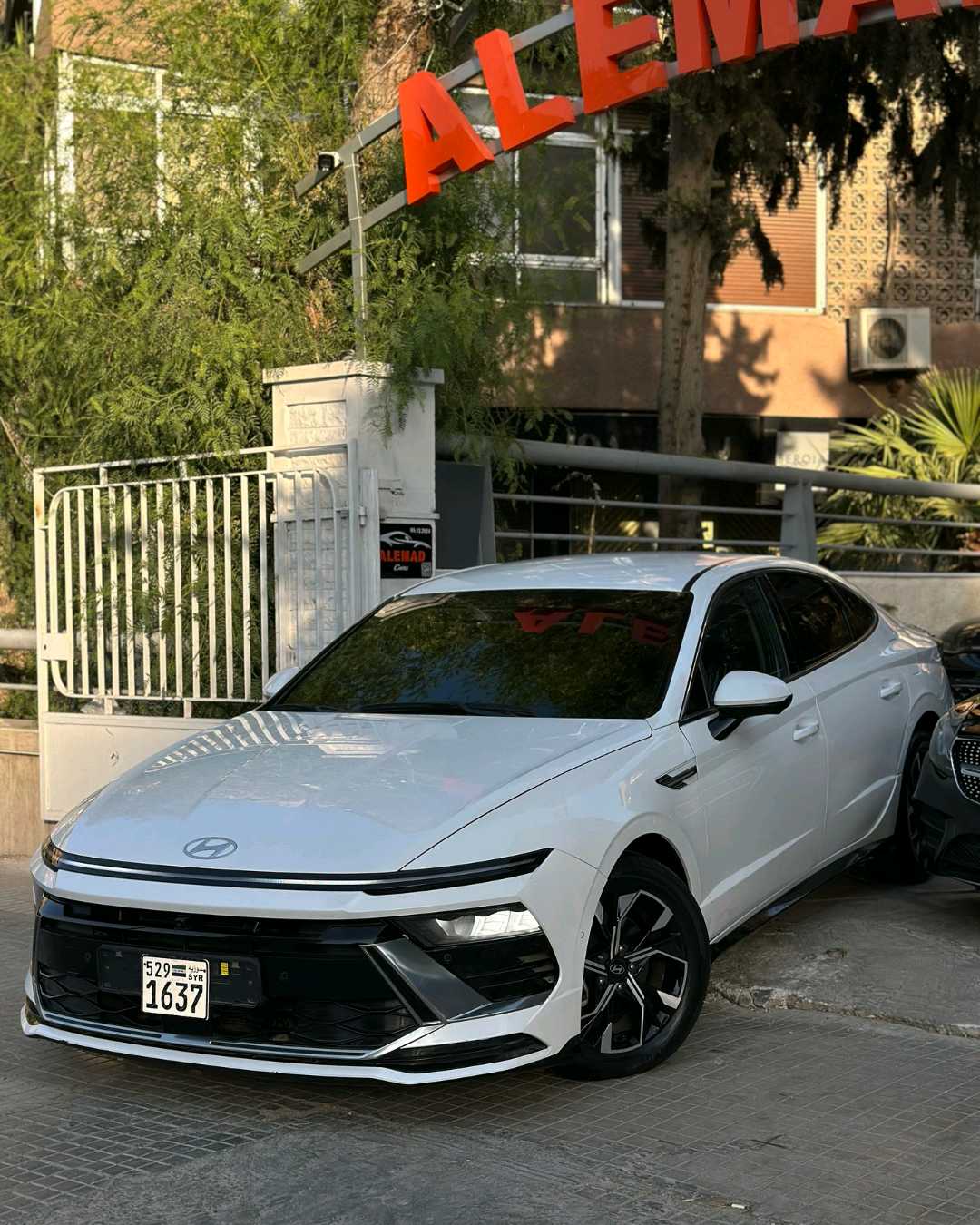 Car Image 2024 HYUNDAI SONATA LIMITED