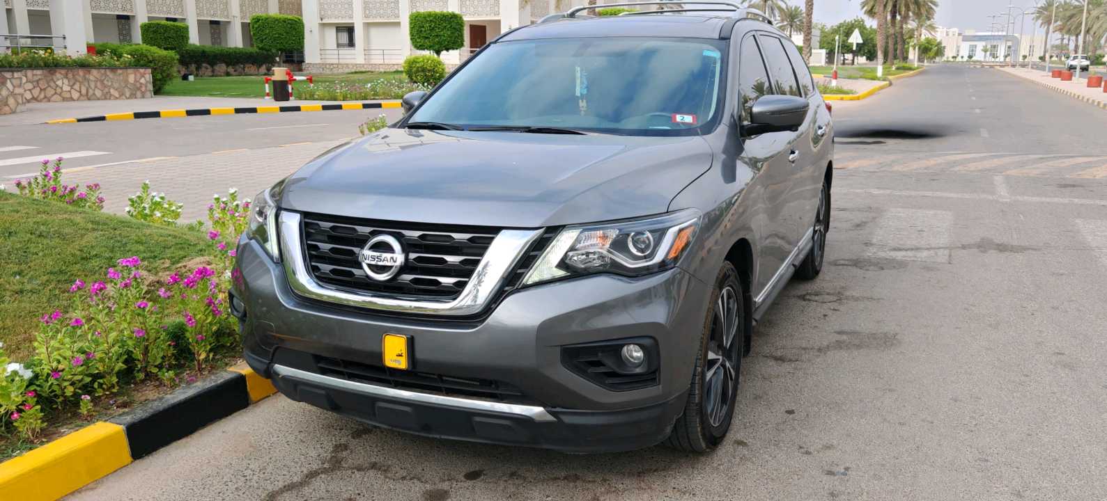 Car Image 2020 NISSAN PATHFINDER PLATINUM