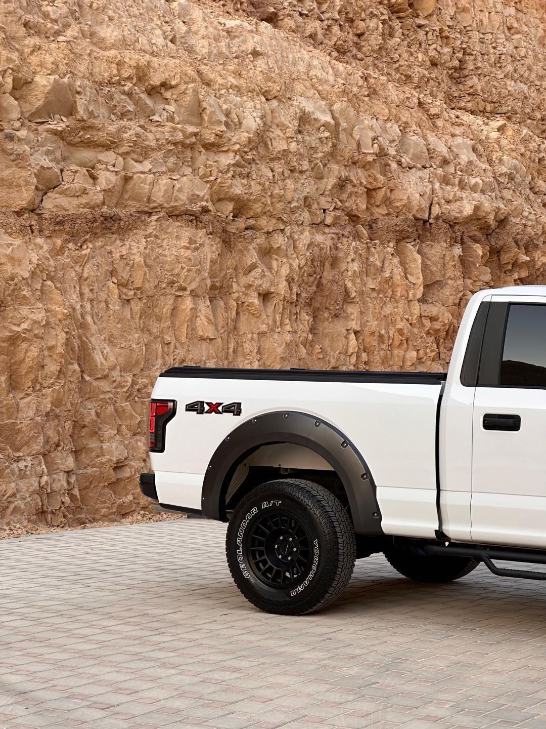 Car Image 2018 FORD F-150 XLT