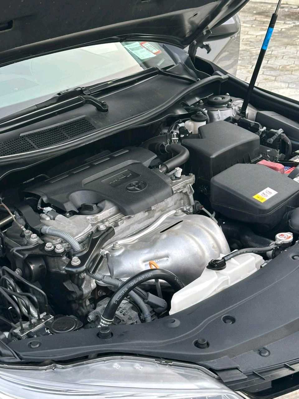 Car Image 2017 TOYOTA CAMRY SE