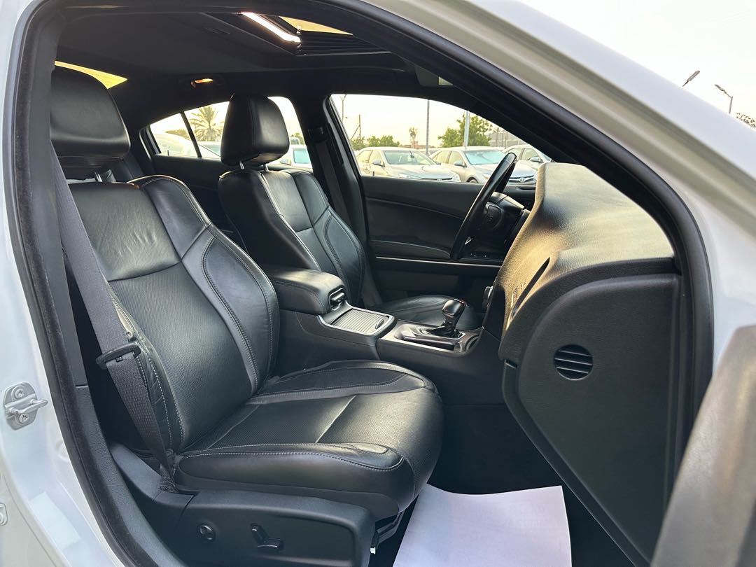 Car Image 2020 DODGE CHARGER SXT