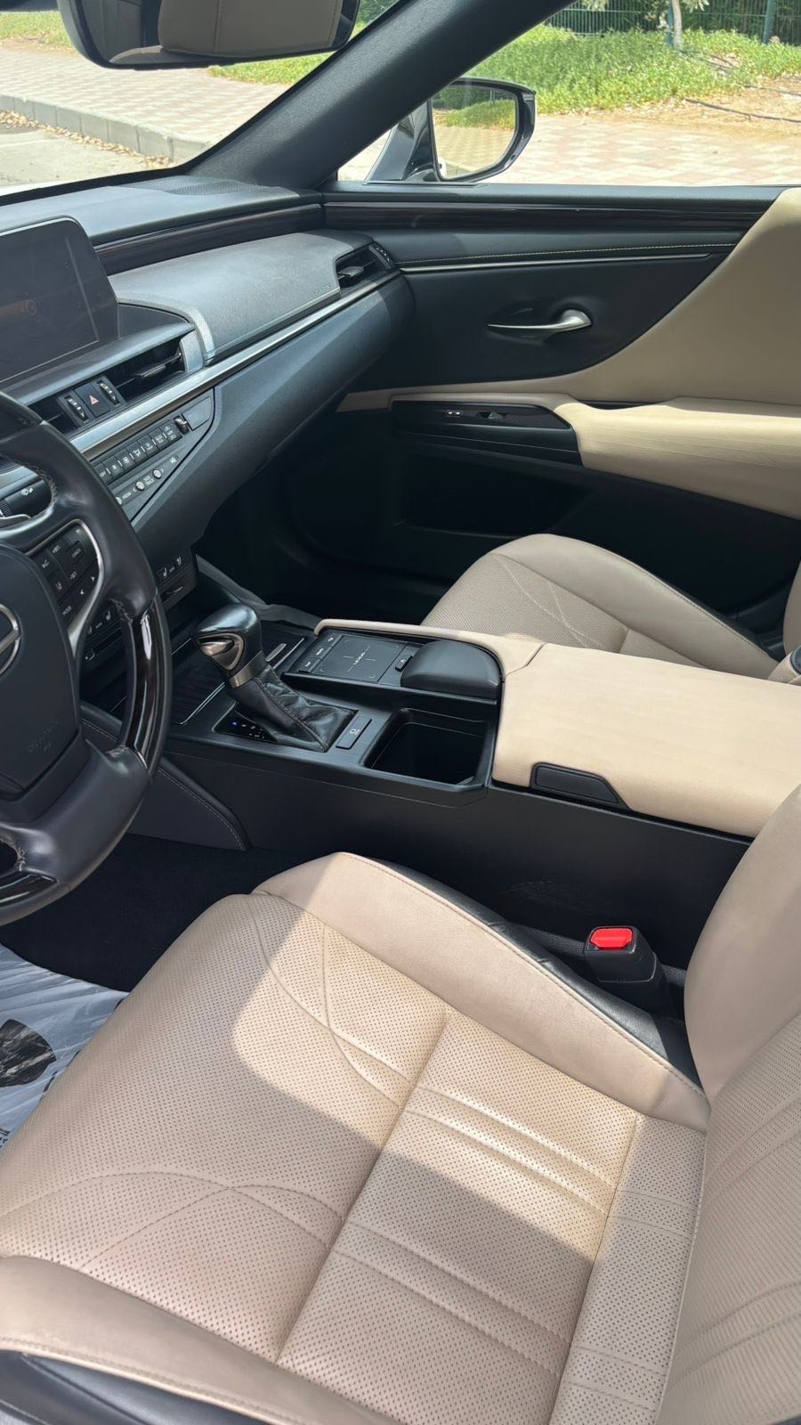 Car Image 2020 LEXUS ES 350