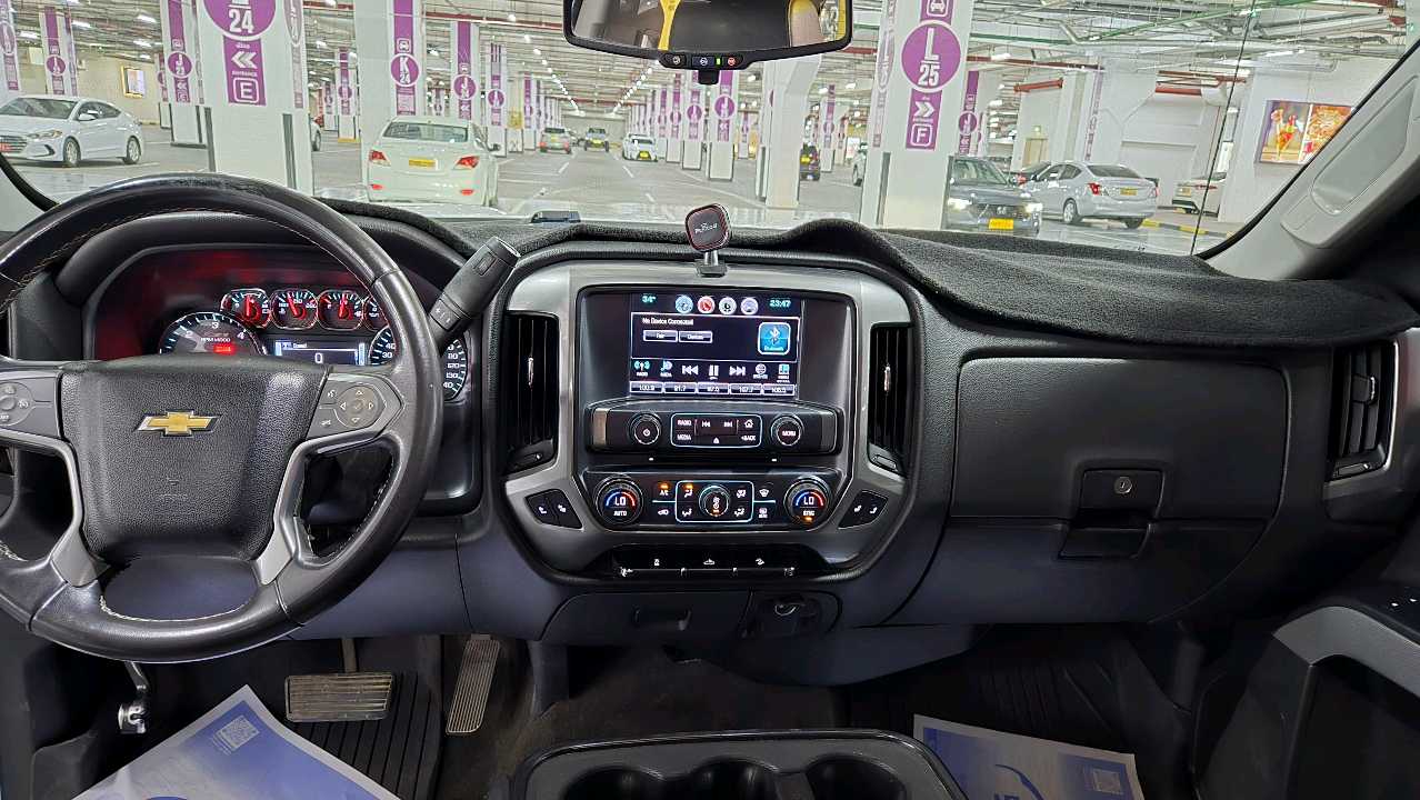 Car Image 2017 CHEVROLET SILVERADO 