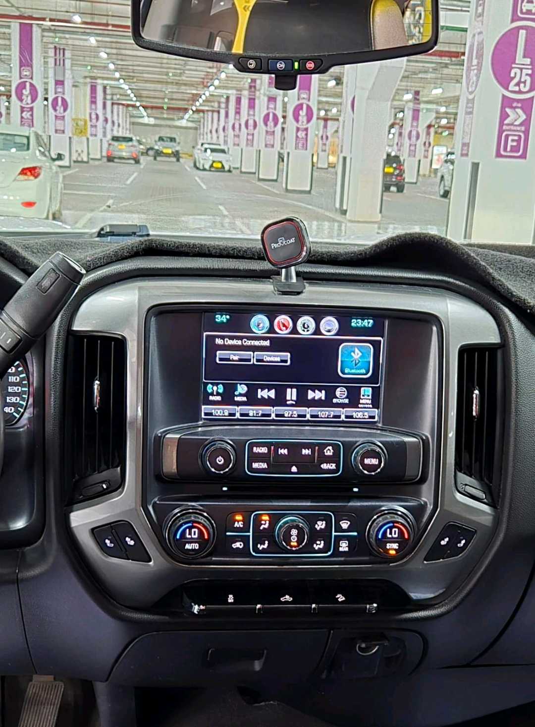 Car Image 2017 CHEVROLET SILVERADO 