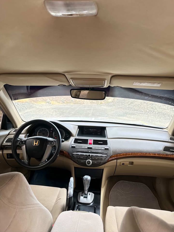 Car Image 2008 HONDA ACCORD LX
