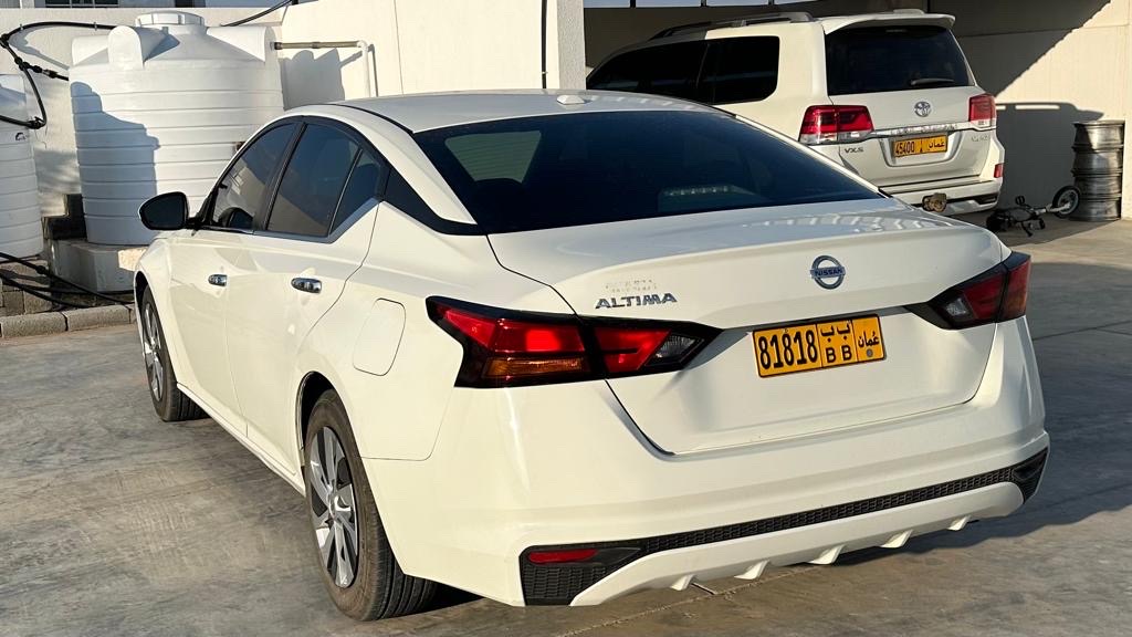 Car Image 2019 NISSAN ALTIMA S