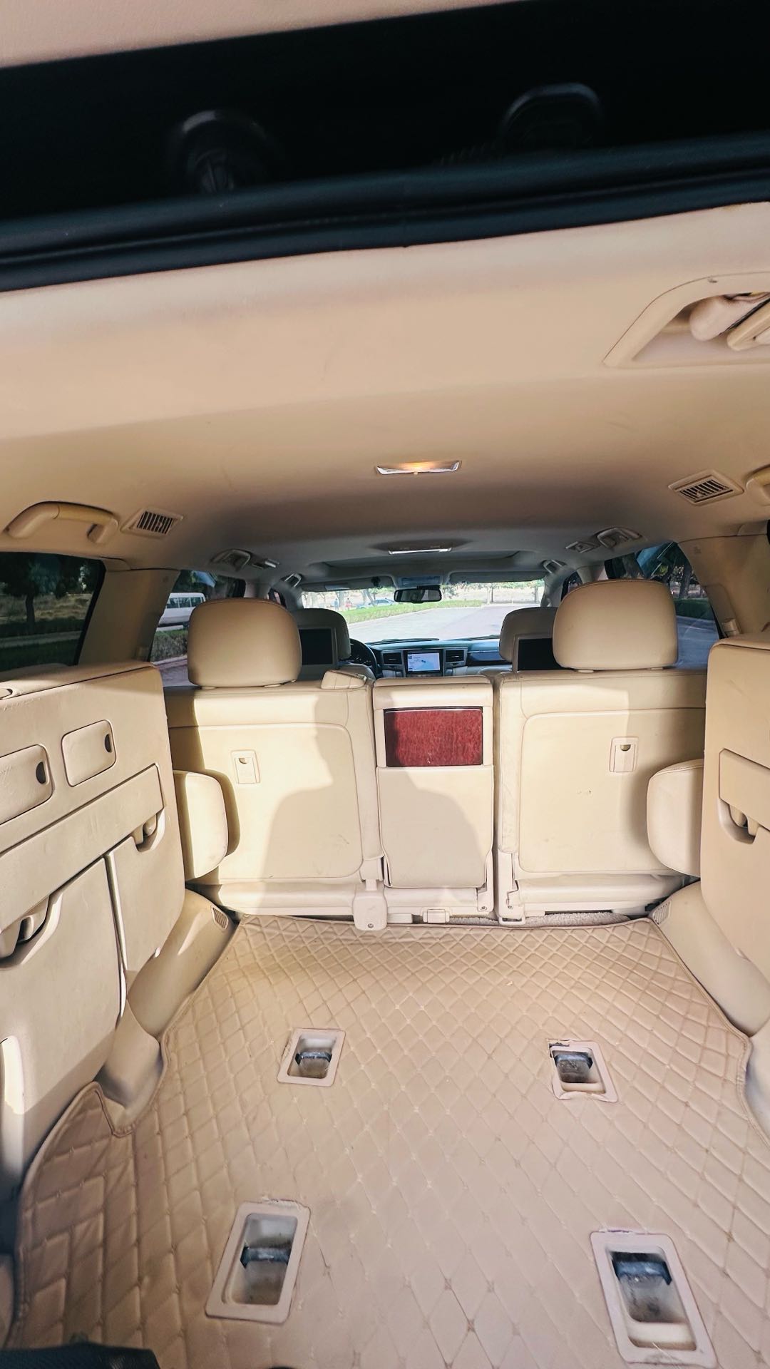 Car Image 2012 LEXUS LX 570