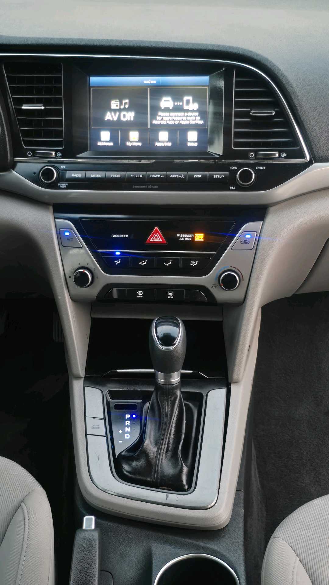 Car Image 2018 HYUNDAI ELANTRA SEL