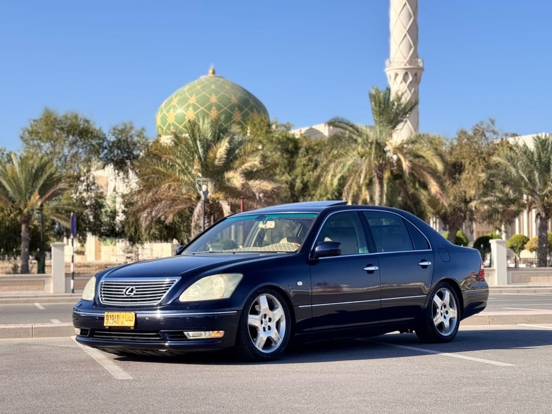 Car Image 2004 LEXUS LS 430