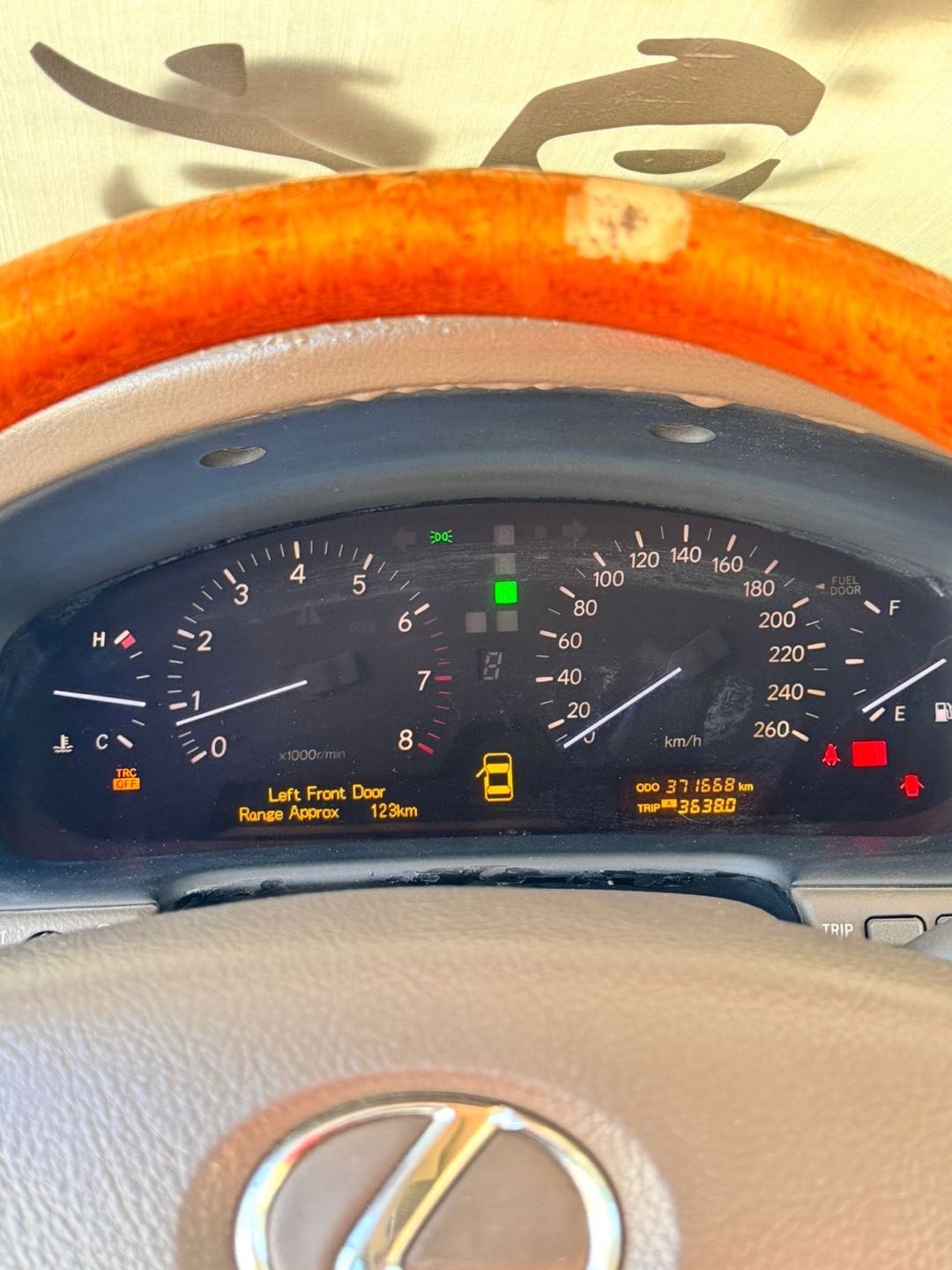 Car Image 2004 LEXUS LS 430