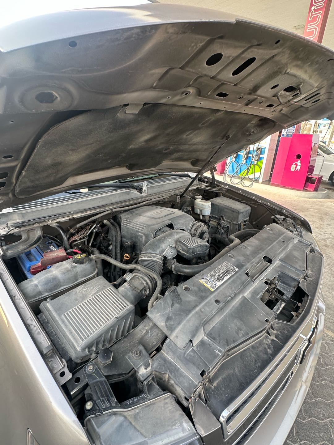 Car Image 2011 CHEVROLET TAHOE 