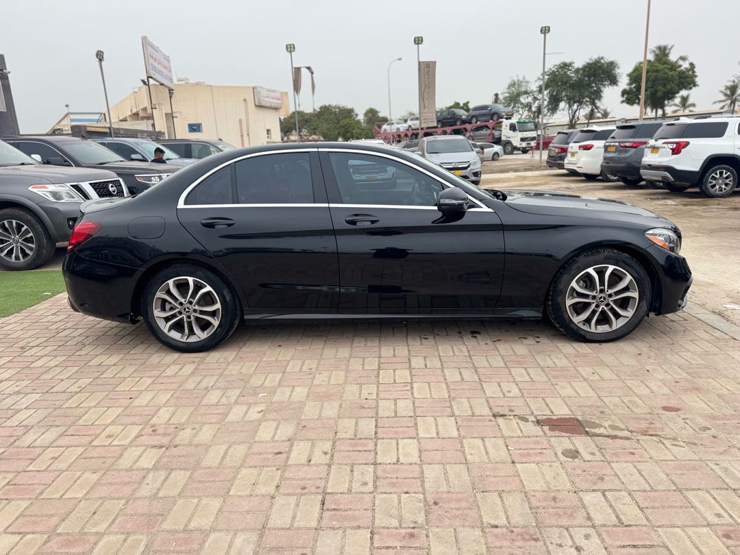 Car Image 2017 MERCEDES C Class 300