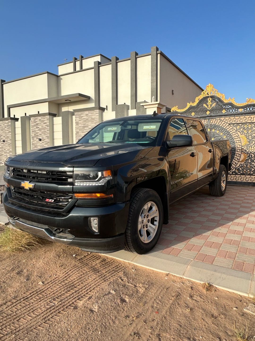 Car Image 2017 CHEVROLET SILVERADO 