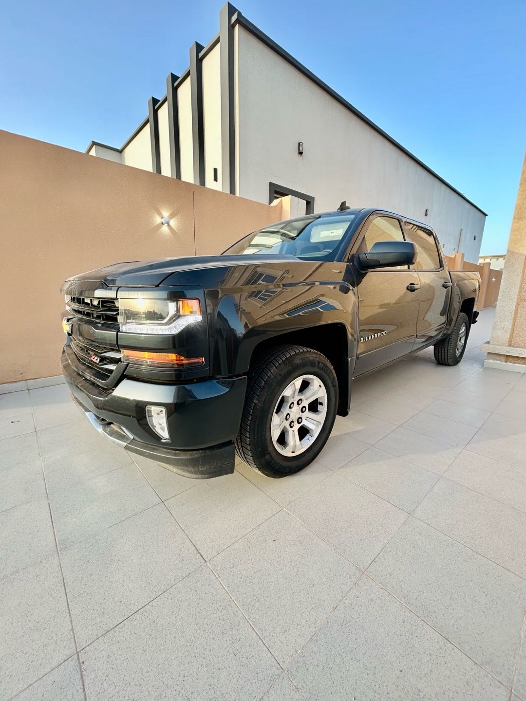 Car Image 2017 CHEVROLET SILVERADO 