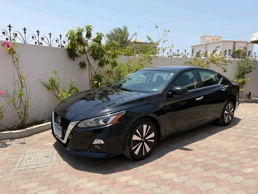 Car Image 2022 NISSAN ALTIMA SV
