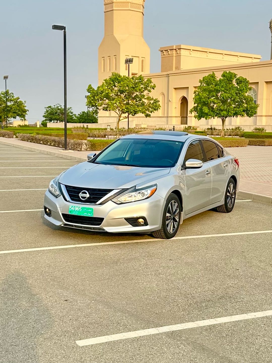 Car Image 2017 NISSAN ALTIMA SV