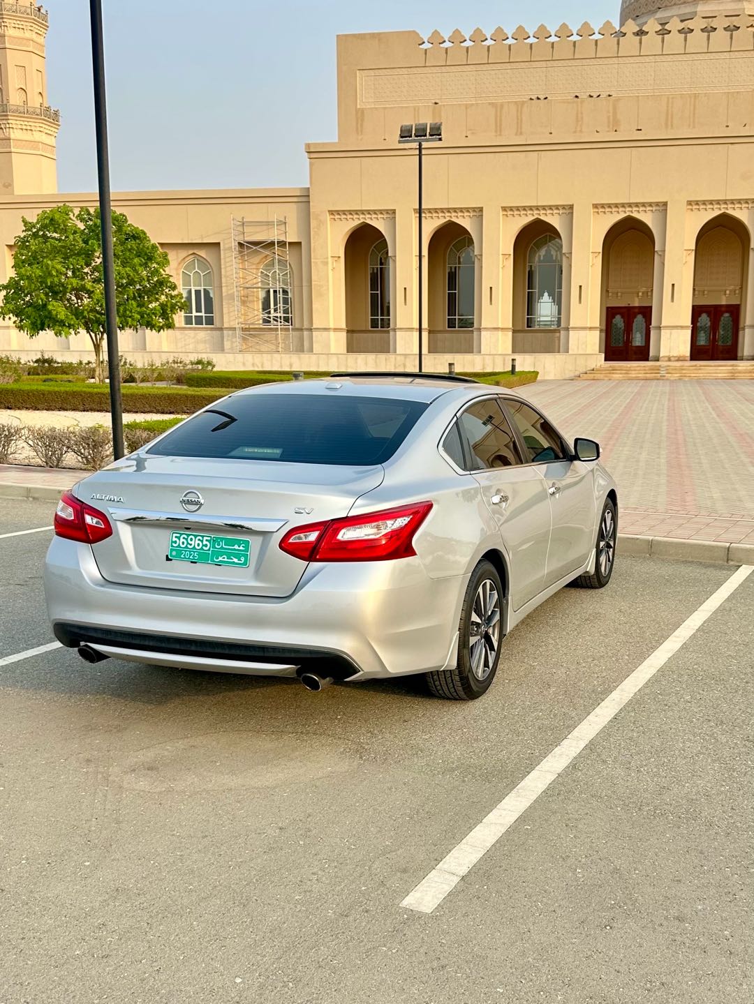 Car Image 2017 NISSAN ALTIMA SV