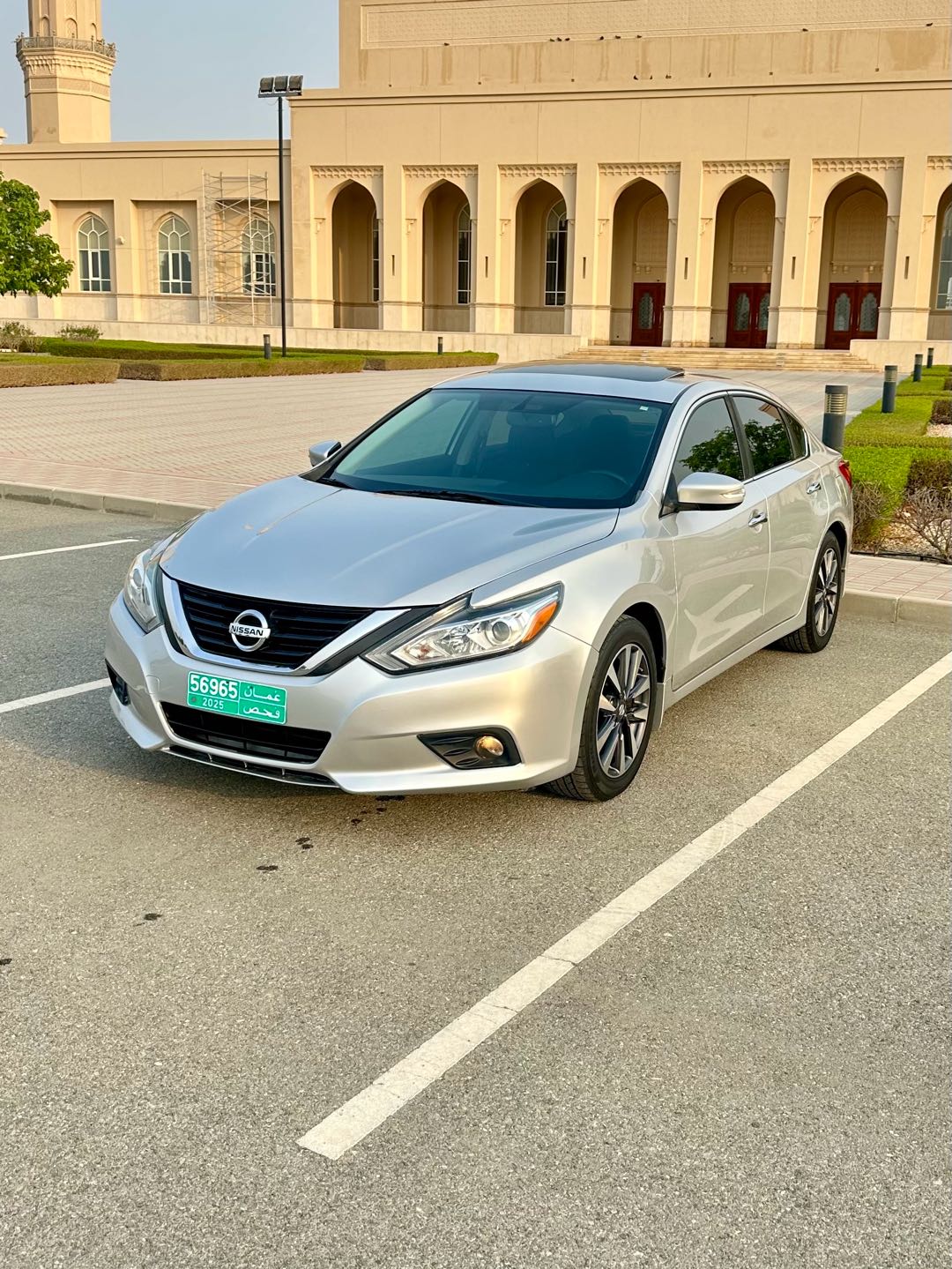 Car Image 2017 NISSAN ALTIMA SV