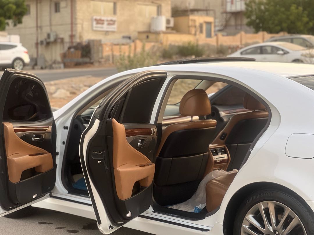Car Image 2013 LEXUS LS 460