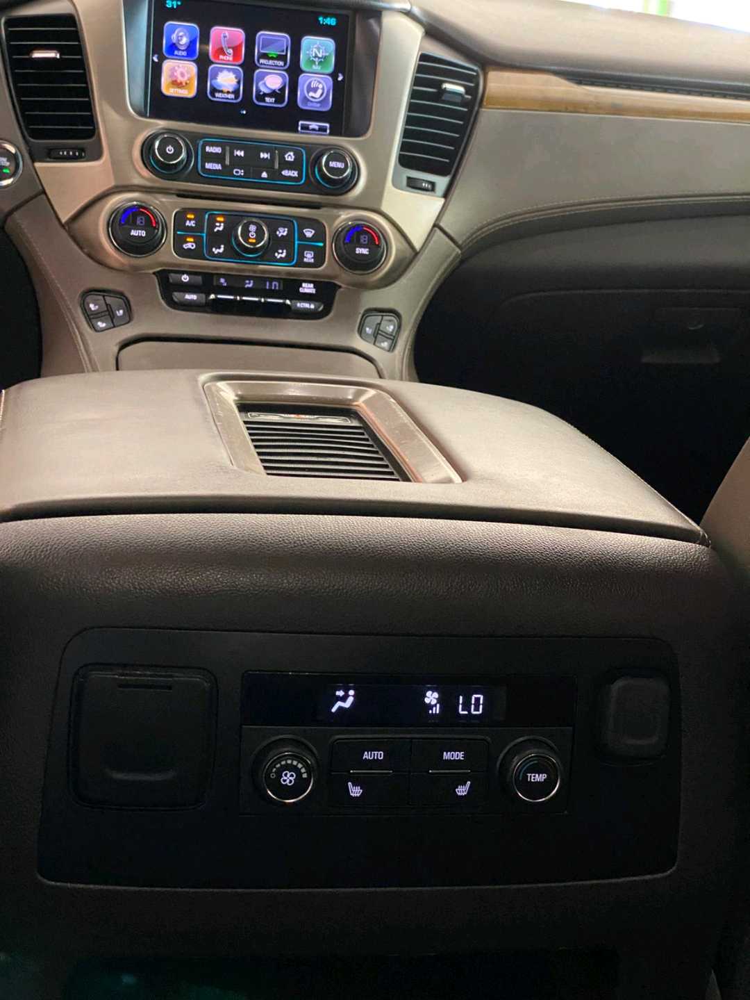 Car Image 2017 GMC YUKON DENALI