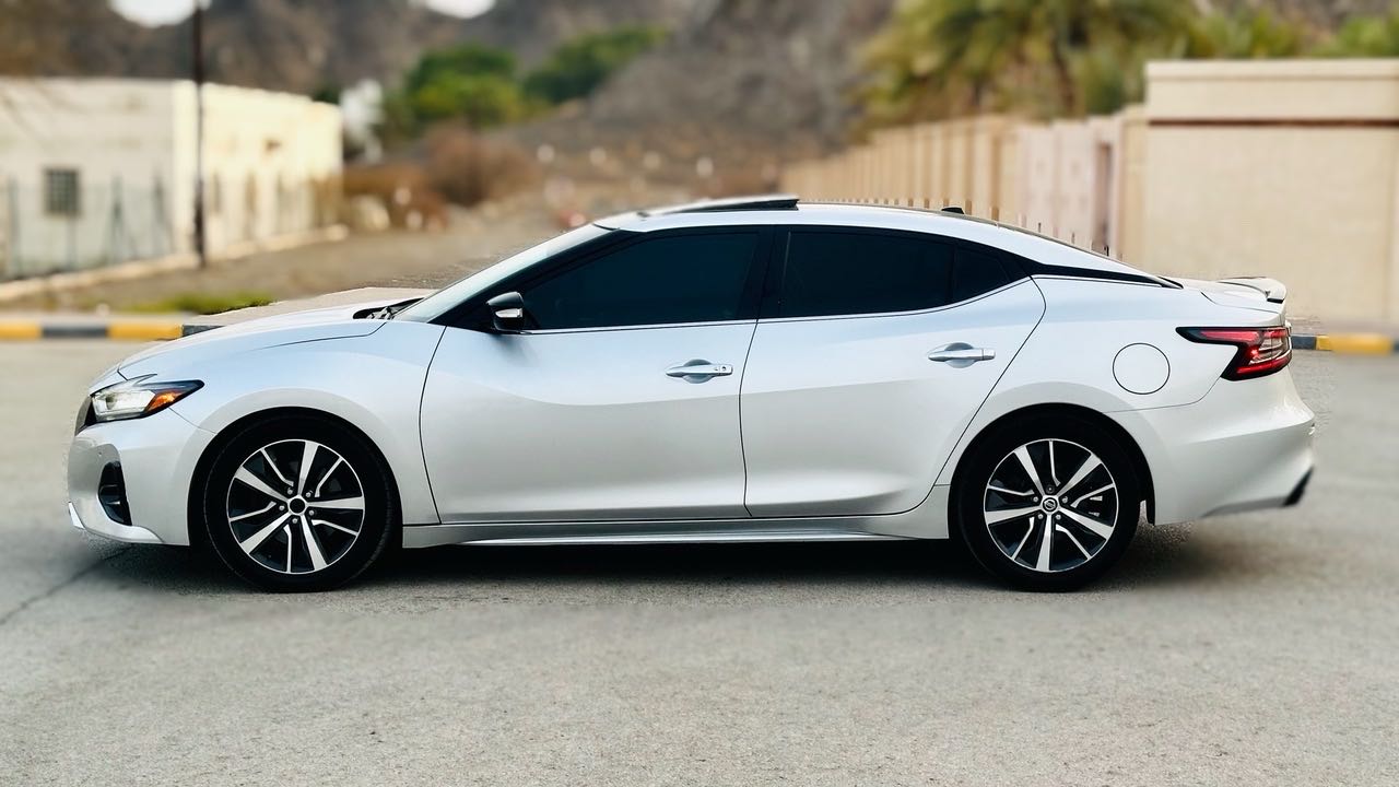 Car Image 2019 NISSAN MAXIMA 