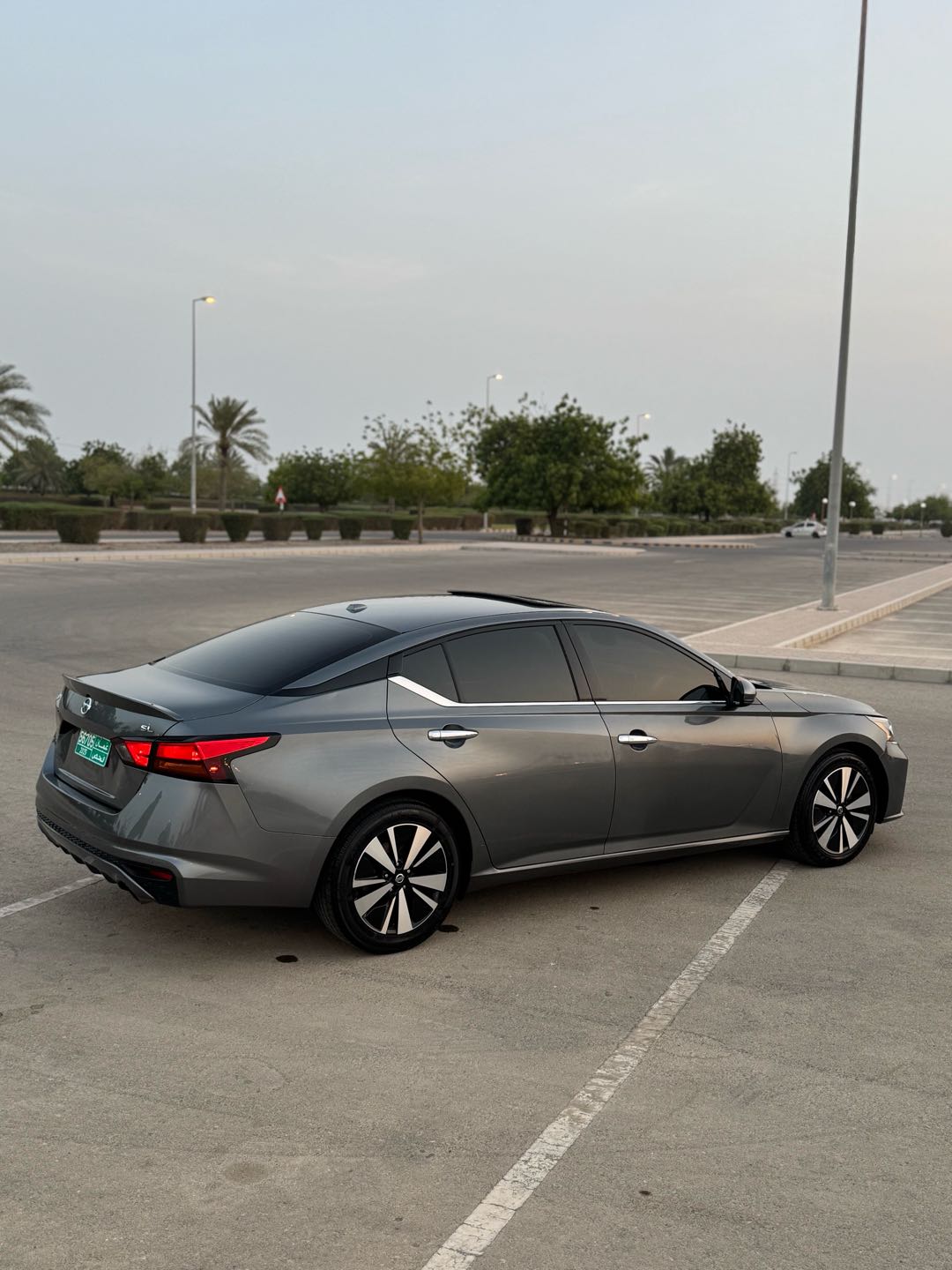 Car Image 2019 NISSAN ALTIMA SL