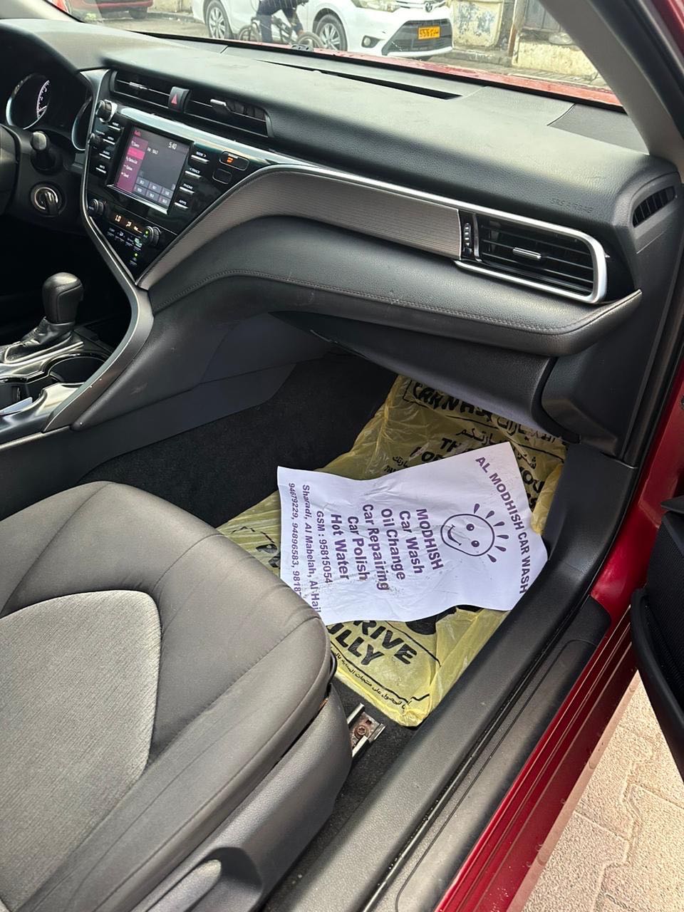 Car Image 2018 TOYOTA CAMRY LE