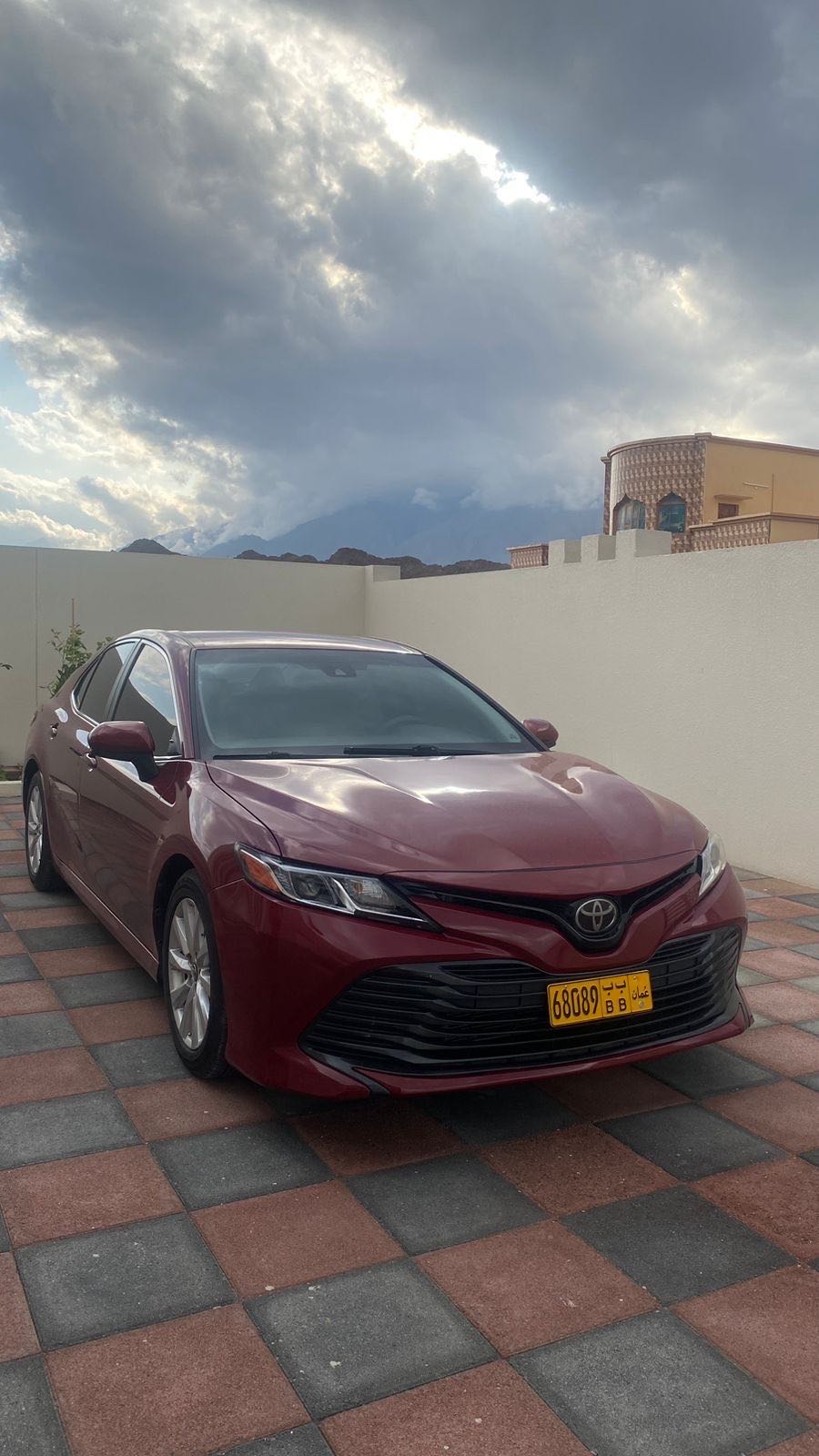 Car Image 2018 TOYOTA CAMRY LE