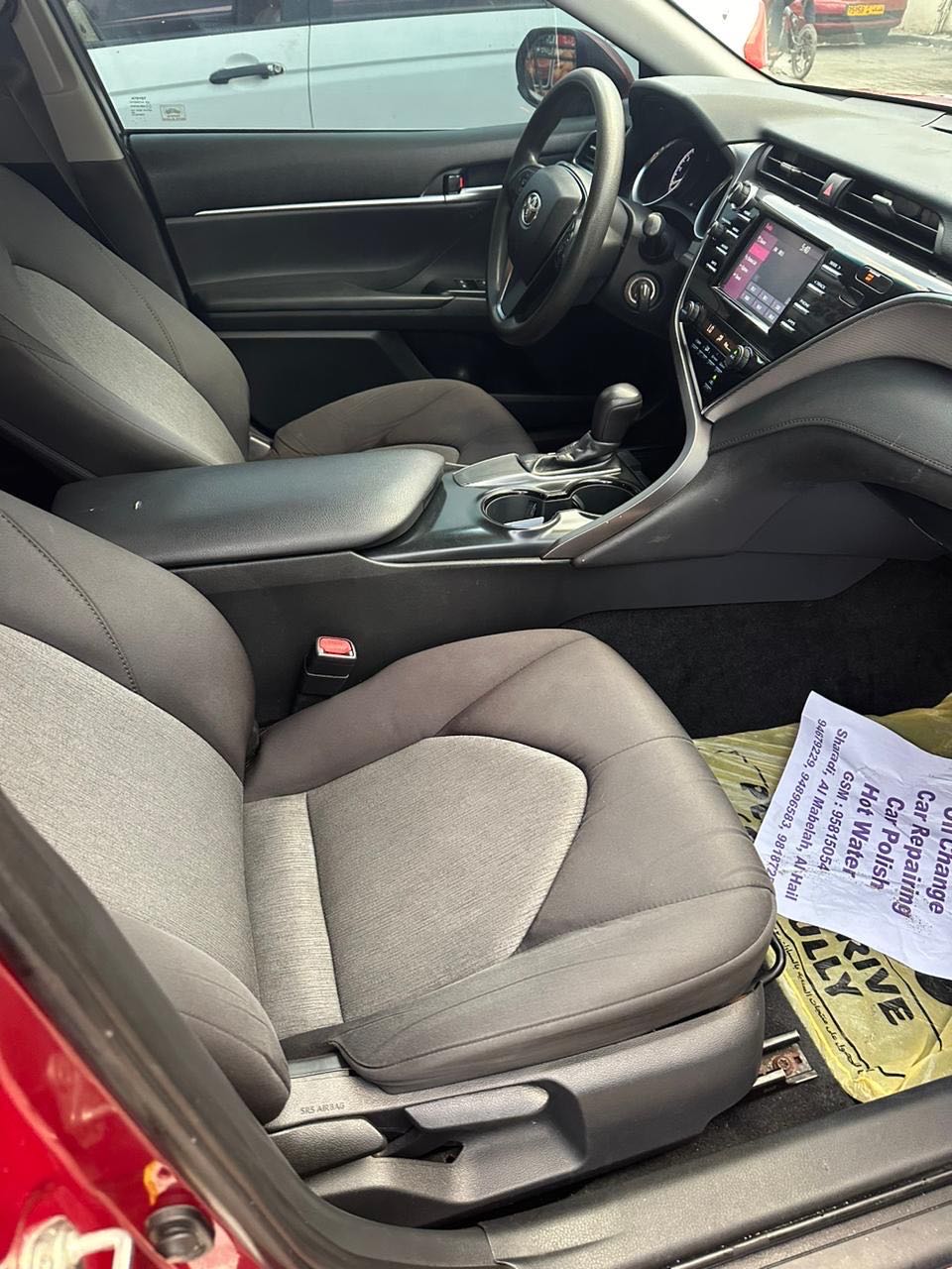 Car Image 2018 TOYOTA CAMRY LE