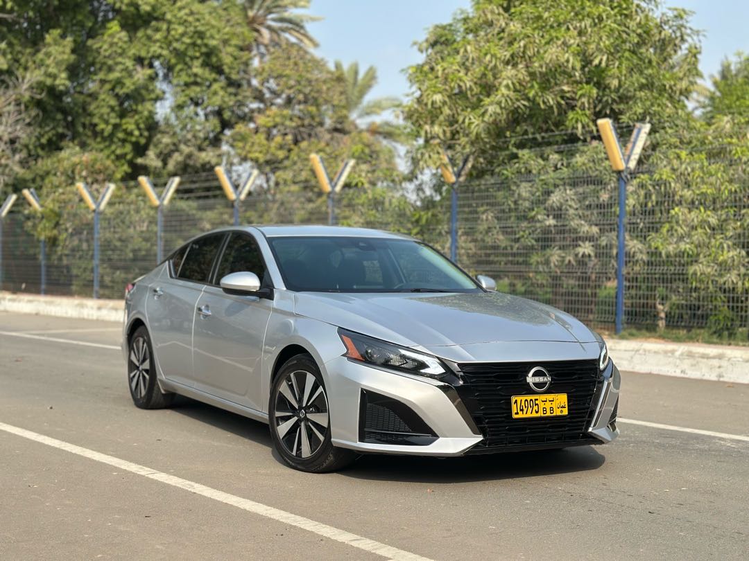 Car Image 2021 NISSAN ALTIMA SV