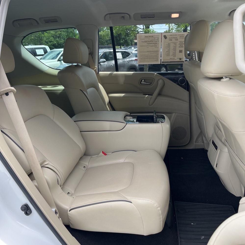 Car Image 2022 INFINITI QX80 