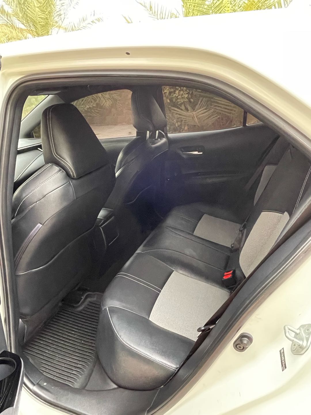 Car Image 2019 TOYOTA COROLLA XSE