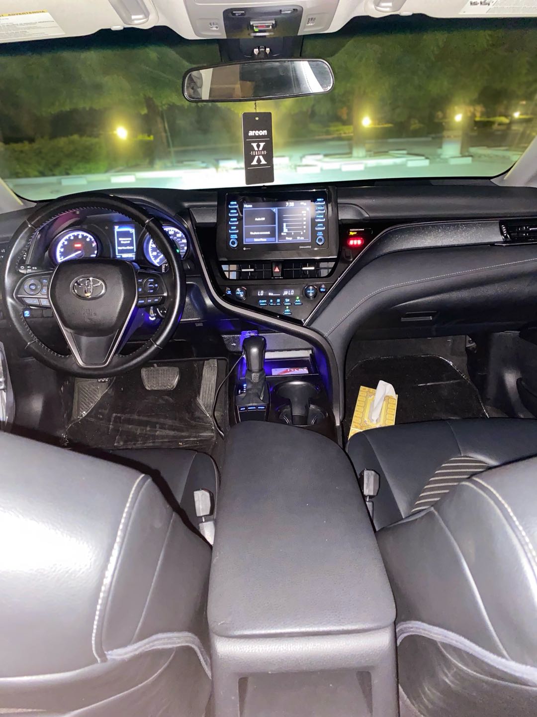 Car Image 2022 TOYOTA CAMRY SE