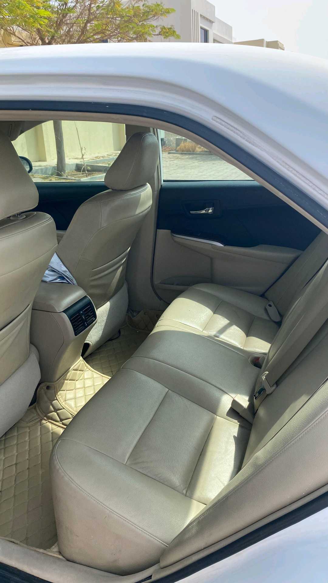 Car Image 2013 TOYOTA CAMRY XLE